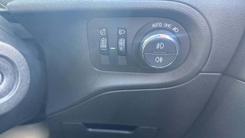 Vauxhall Grandland X 1.2 Turbo SE 5dr Petrol Hatchback